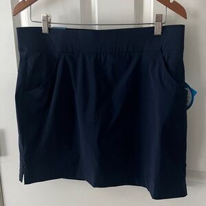Columbia Navy Skort NWT Sz large